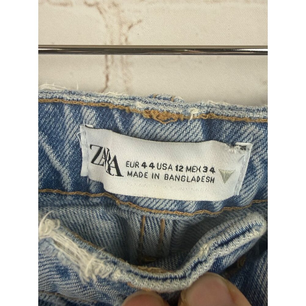 Zara Jeans Womens Size 12 Blue Light Washed  High Rise Distressed Casual Denim - Picture 3 of 10